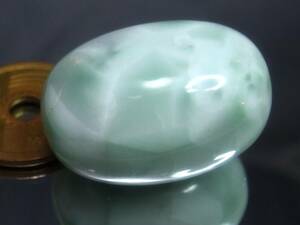 108.30ct new goods * unusual light green color natural lalima- burnishing raw ore do Minica production 