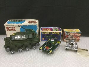 YS403-80[ toy tank 3 point summarize ] Showa Retro tin plate. toy LIGHT TANK/ Masudaya M-22 TANK/M-47 SILVER TANK( silver tanker )t