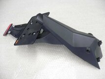 バイク部品　パーツ　KTM　プレートテールライト　50R00404　フェンダー　中古品_画像2