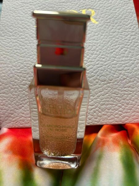 クリスチャンディオール　Dior プレステージ　マイクロ　ユイル　ド　ローズ　セラム　30ml ディオール袋付き 残量多