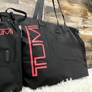 極美品 希少 TUMI トゥミ トートバッグ ビジネスバッグ ワンショルダーナイロン デカロゴ 黒 ブラック 赤 レッド A4 PC 肩掛け メンズ