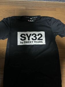 SY32 by SWEET YEARS Tシャツ メンズ 半袖 エンボス カモ ボックスロゴ ティー TNS1728-WHTBLK_M