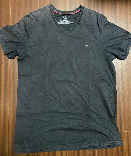 トミーヒルフィガー：Tシャツ：Mサイズ（海外）→L〜XL相当：メンズ：男性：黒色