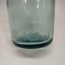 キッコーマン 空ビン 360ml ガラス瓶 昭和レトロ アンティーク 展示用に ガラス瓶 洗浄清掃済 空き瓶 空瓶 水色_画像4