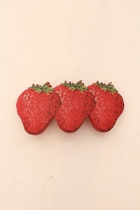 Leur Getter / strawberry barrette red O-24-05-13-049-LU-AC-OW-OS