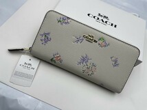 コーチ COACH 長財布 財布 シグネチャー アコーディオンラウンドジップウォレット新品 未使用 贈り物b333C F69832_画像2