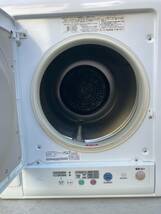 【使用済中古】HITACHI DE-N55FX型 2012年製 除湿形電気衣類乾燥機 ピュアホワイト 5.5kg これっきりボタン_画像2