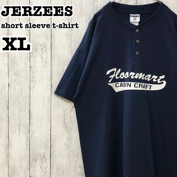 ジャージーズ US アメリカ古着 英字 両面プリント ヘンリーネック 半袖Tシャツ XL