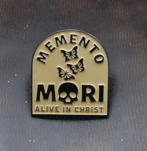 新品　メメント・モリ　ピンブローチ　ピンバッジ　ピンズ Memento Mori A Live In Christ