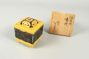 5519 ■ Tokuda Yakiyoshi Kutani Yakika Box Box Shiori Человеческое национальное сокровище старое кутани керамика чайная экстерьер