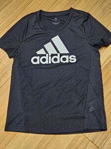 adidas 半袖Tシャツ アディダス Tシャツ　150