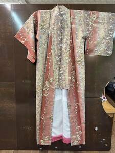 1 アンティーク　着物　リメイクにも　鶴　桜　金箔　鶴　扇子　色鮮やか　未着用　かなり昔のものです。