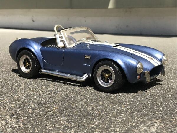 送料無料　1/18 シェルビー コブラ 427S/C クラシックカー ミニカー SHELBY COBRA 1964 旧車 当時物