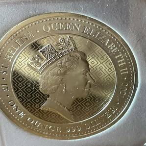 セントヘレナ「女王の美徳・勝利 」1オンス銀貨 シルバー プルーフコイン ケース付 2021年 (新品)☆送料無料の画像4
