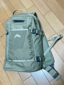 ★即決！稀少 シムス トリビュータリー スリング パック 10L カーキ 美品！ Simms Tributary 10 L Sling Pack ★