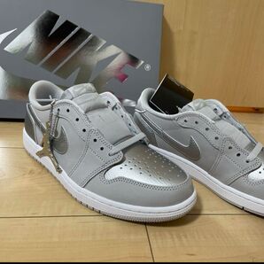 【SNKES当選、新品未使用】エアジョーダン1 LOW シルバー 26.5