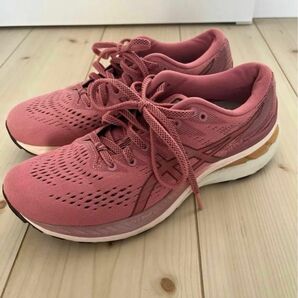 ほぼ未使用 asics ゲルカヤノ28 25cm ランニングシューズ gel kayano 人気モデル