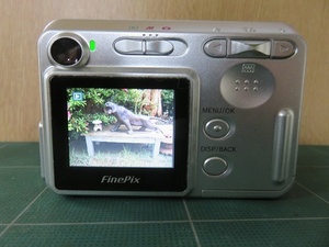 FUJIFILM フジフィルム FinePix A345 デジタルカメラ (送料無料)