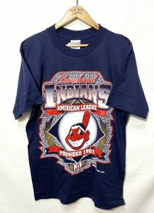 ■ 未使用 90s ビンテージ CANADA製 TRENCH MLB ” INDIANS ” インディアンス イラスト 半袖 Tシャツ サイズM ネイビー 野球 観戦 ■