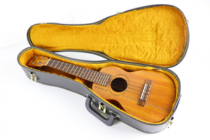 GString Ukulele Co Halawa Valley Hawaii ジーストリング ウクレレ 弦楽器 楽器 ハードケース付き 045JQOJO30