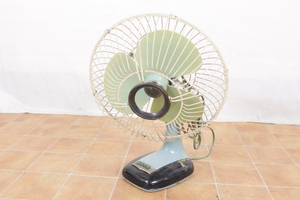 *[ operation OK]National ELECTRIC FAN 30GB National electric fan desk electric fan three sheets wings air conditioning Showa Retro antique 014JHMJH88