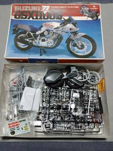 組立途中品 ヨーデル模型 1/8 スズキ GSX1100S カタナ 欠品無し ジャンク