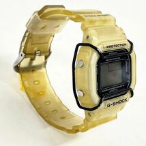 CASIOカシオ G-SHOCK DW-5600VT 腕時計 ジーショック 99年 イエロー スケルトン 不動品_画像3