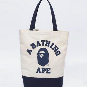 BAPE◆A BATHING APE／ネイビー×アイボリー/カレッジ ロゴ トートバッグ◆ア ベイシング エイプ◆キャンバス／エコバッグ／付録ノベルティ