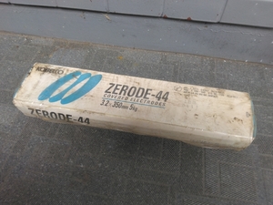 即決　神戸製鋼　溶接棒　ZERODE44　3.2ｍｍ　5kg