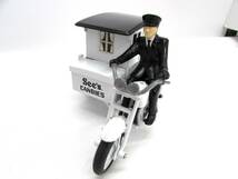 当時物 レトロ See's CANDIES Motorcycle Delivery 配達バイク 宣伝カー サイドカー フィギュア ミニカー インテリア 置物 _画像3