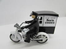 当時物 レトロ See's CANDIES Motorcycle Delivery 配達バイク 宣伝カー サイドカー フィギュア ミニカー インテリア 置物 _画像2