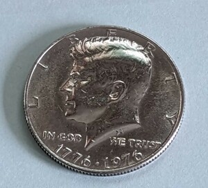 ケネディ ハーフダラー　硬貨　1776-1976 　建国２００年記念　　　1枚