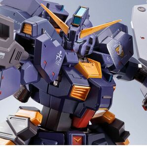 METAL ROBOT魂に「ガンダムTR-1［ヘイズル改］（実戦配備カラー）」とオプションパーツがセットになって登場。 