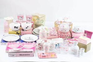 【大量まとめ】HELLO KITTY ハローキティ Sanrio サンリオ 景品 食器 カトラリー 等 レトロ 皿 プレート 陶器 コップ 5020-K