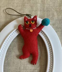 ハンドメイド 赤猫 ストラップ 刺繍 ネコ集合 キャッチボール 3