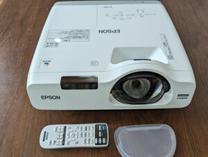 EPSON EB-535W super short burnt point projector / lamp use 17 hour 