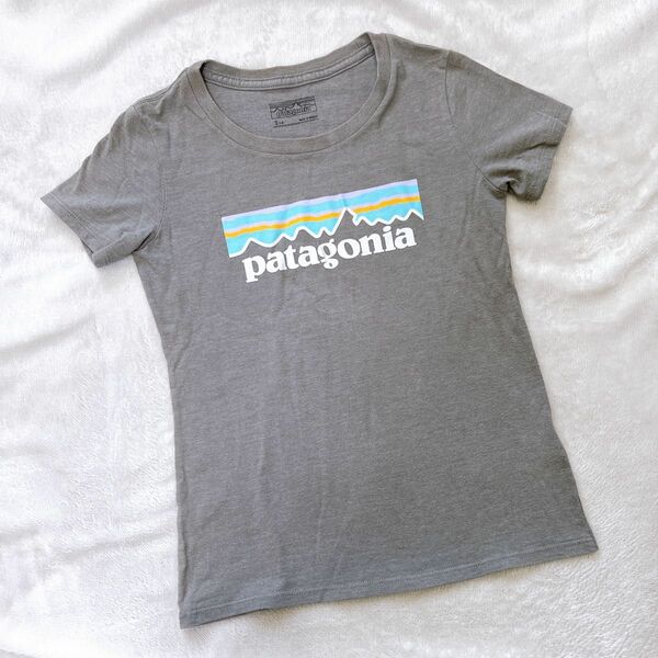 Patagonia 130cm 人気のTシャツ　グレー