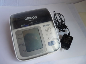 オムロン OMRON HEM-7313 上腕式血圧計◆ デジタル自動血圧計 