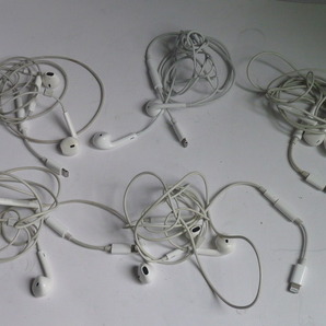 Apple アップル 純正品 イヤポッズ ５こ EarPods ミニプラグ◆ライトニング変換ケーブルつきの画像1