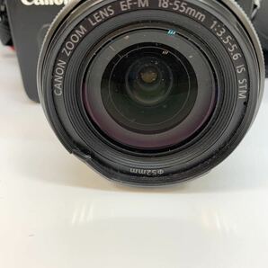 (OH1065)Canon キャノン EOS M カメラ EF-M18-55㎜1:3.5-5.6 isSTM Φ52㎜ EF-M22STM KIT レンズ バッテリー 望遠 充電器 動作確認済みの画像2