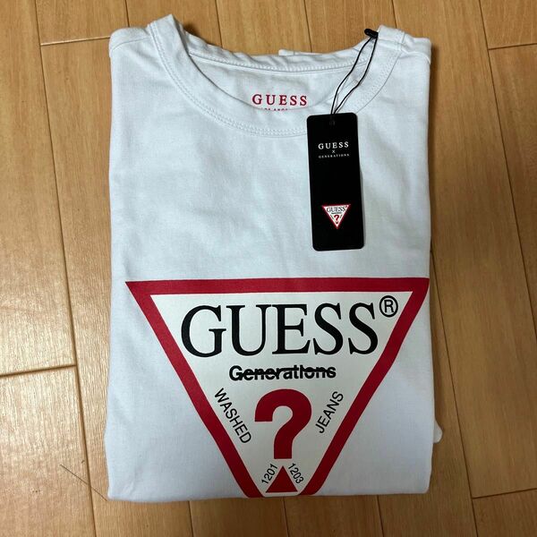 最終値下げ　新品 GUESS Tシャツ