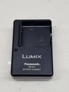 **206 Panasonic DE-A11 battery charger Panasonic DE-A11A**