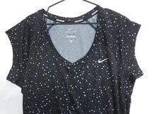 NIKE ナイキ DRI-FIT 総柄 ロゴ プリント トレーニングウェア カットソー sizeS/黒 ■◆ ☆ eea8 レディース_画像2