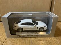 【新品未使用品】ポルシェ Porsche パナメーラ4 e-hybrid 1:43 淡路島2017_画像1