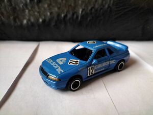 《レトロレア品》　日産スカイラインGTRミニカー（ウインドありません ）