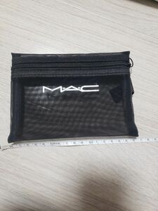  数回のみ　MAC ポーチ　コスメ　メッシュ　ノベルティ