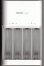 eneloop lite 単3形・単4形兼用充電器 NC-TGL01_画像1