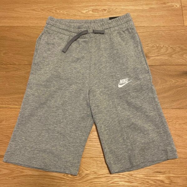 [新品] NIKE ナイキ キッズ ハーフパンツ　キッズM