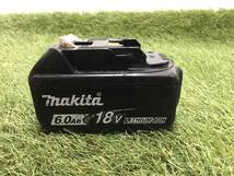 【中古品】★makita(マキタ) 18V6.0Ahリチウムイオンバッテリー残量表示付 BL1860B (A-60464) ITYEL35OYS80_画像1