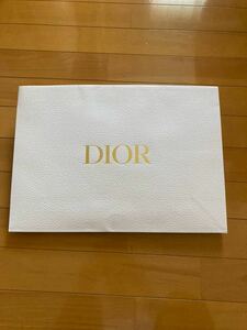 美品Dior ディオール ショップ袋　紙袋 クリスチャンディオール 白　リボン